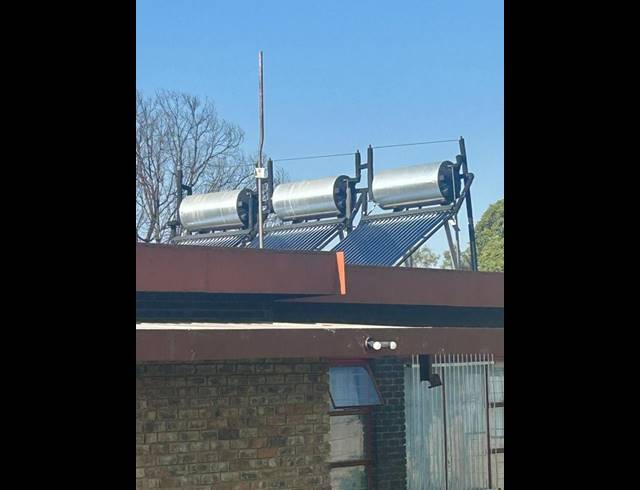 23 BEDROOM HOUSE FOR SALE IN BEDWORTH PARK